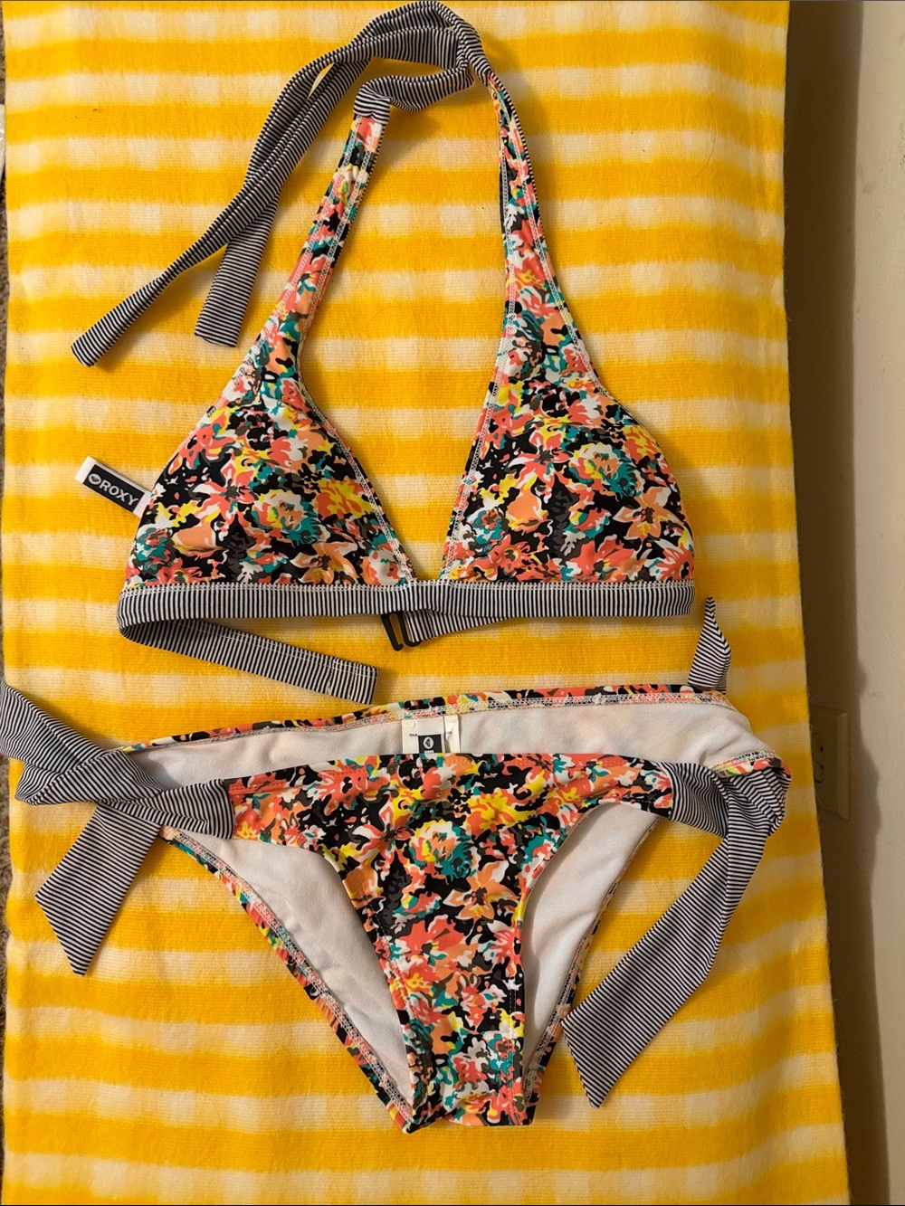 ROXY Reversible Bikini Set S Floral / Stripe 2-in-1 Triangle Swimsuit